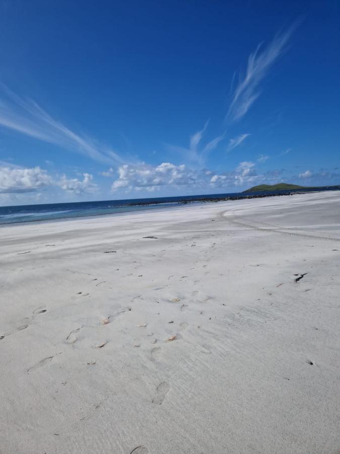 Loch An Eilean Pod Isle Of South Uist Villa Pollachara Екстериор снимка