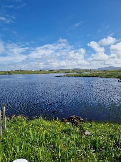 Loch An Eilean Pod Isle Of South Uist Villa Pollachara Екстериор снимка