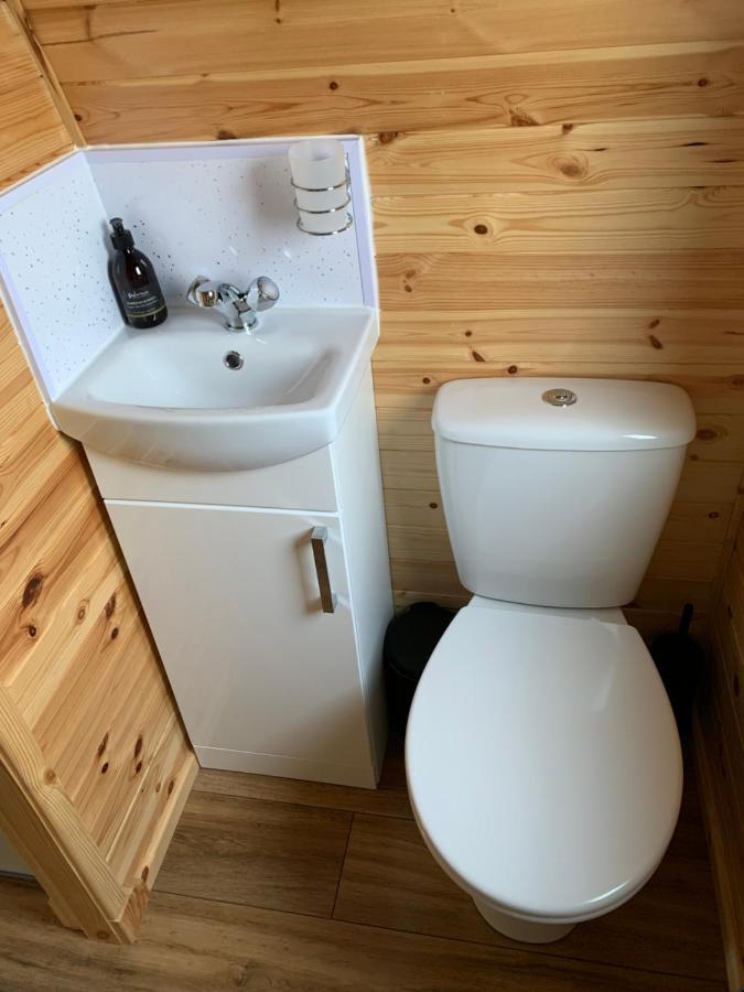 Loch An Eilean Pod Isle Of South Uist Villa Pollachara Екстериор снимка