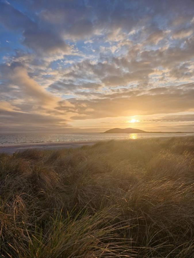 Loch An Eilean Pod Isle Of South Uist Villa Pollachara Екстериор снимка